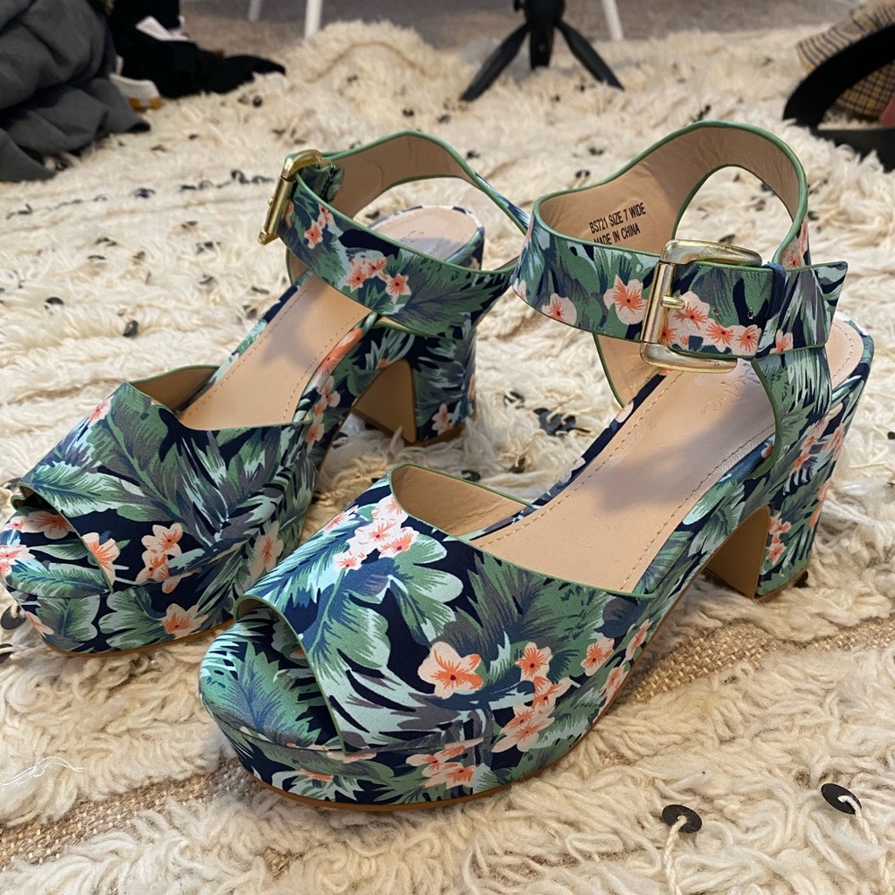 Tropical Heels